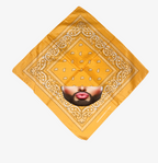 BANDANA JAUNE   LEVRES PULPEUSES